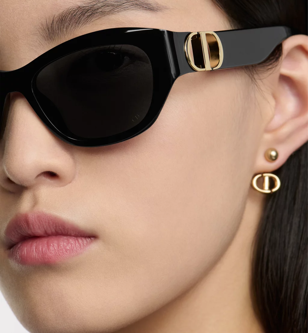 30Montaigne B5U - Image 4